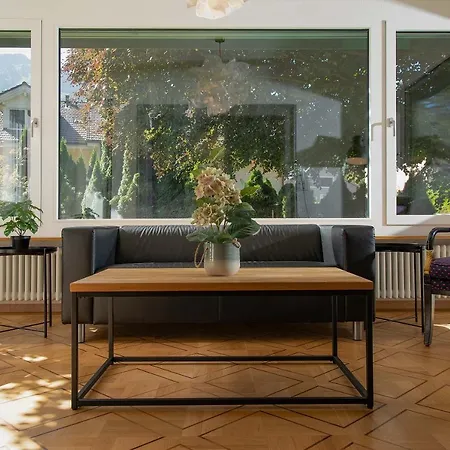 Boutique J87 Villa *